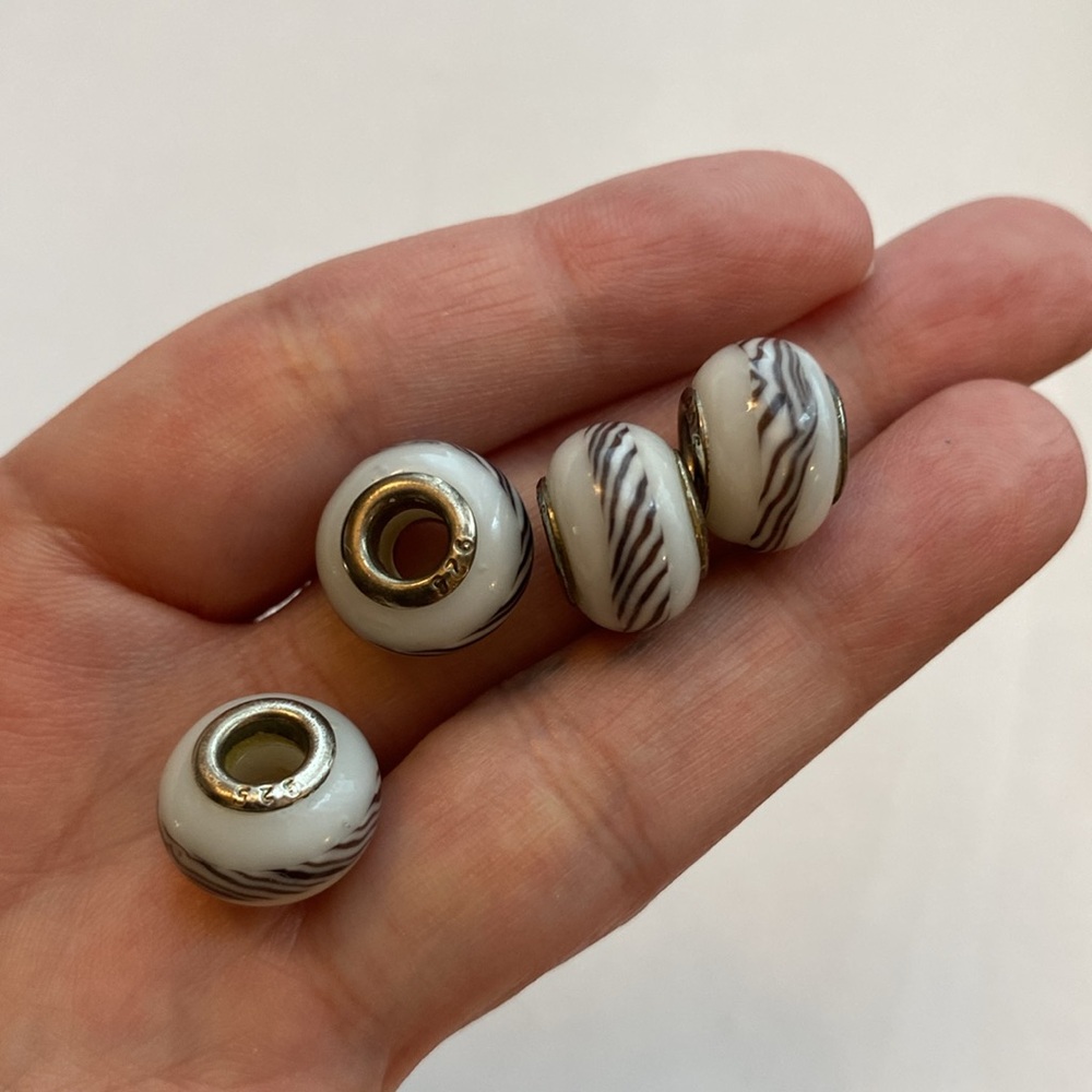 NWT Classic Sterling Pandora Style Cream & Silver Glass Spacer Beads - Picture 4 of 5